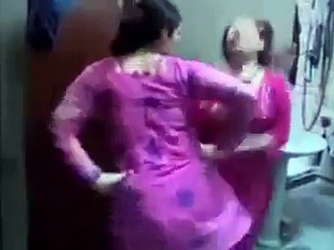 Desi Pakistani Girls Dancing at Home - Home Alone
