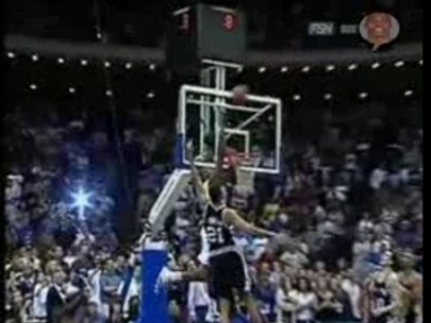 Dwight Howard takes flight on his way to the weekly honors.