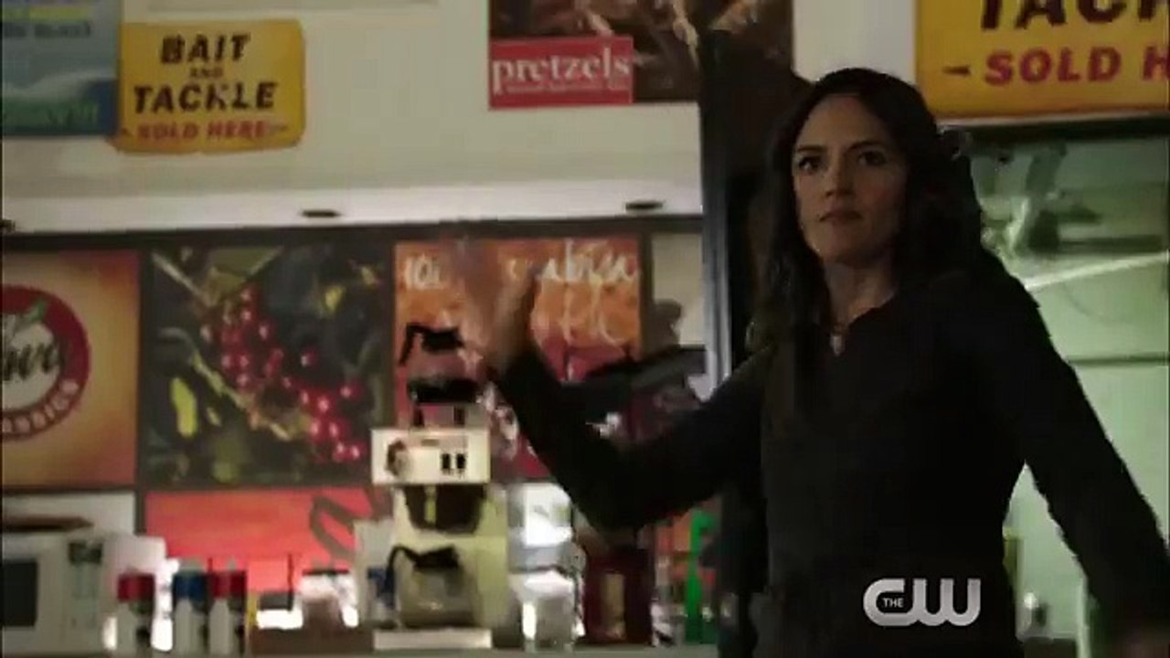 The Vampire Diaries - Moonlight on the Bayou Trailer - The CW