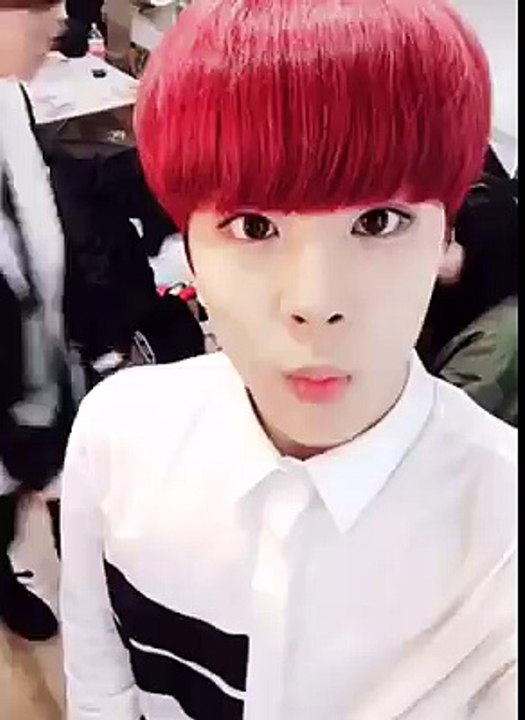 151128 업텐션 페북 4 - 우신이 인사