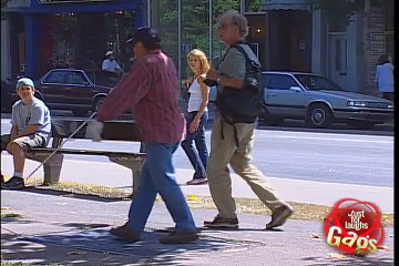 Relax Daily_Blind Man Falls In Man Hole