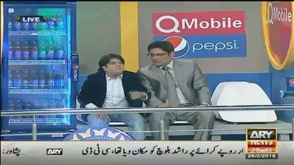 Umer Sharif Crushed India Other Making Fun Of Indian Media