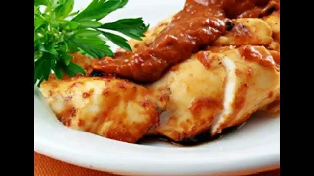 Куриные грудки с соусом