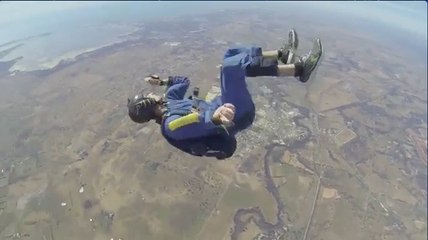 Un parachutiste fait un malaise pendant un saut