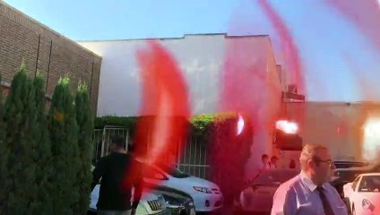 Crazy Justin Bieber Autograph Seekers Exhibit Abhorrent Parenting