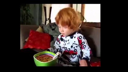 Завтрак не удался Мальчик решил чихнуть как примета