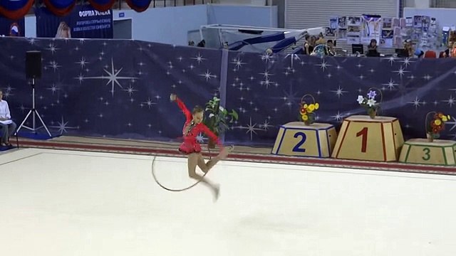 Художественная гимнастика. Гимнастка с обручем