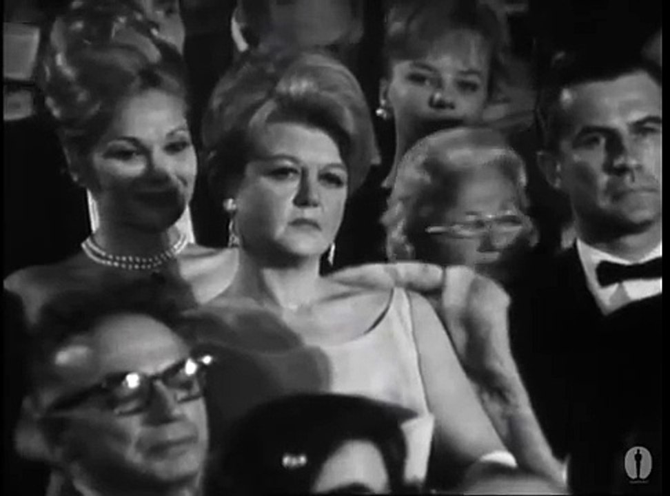 Patty Duke winning Best Supporting Actress