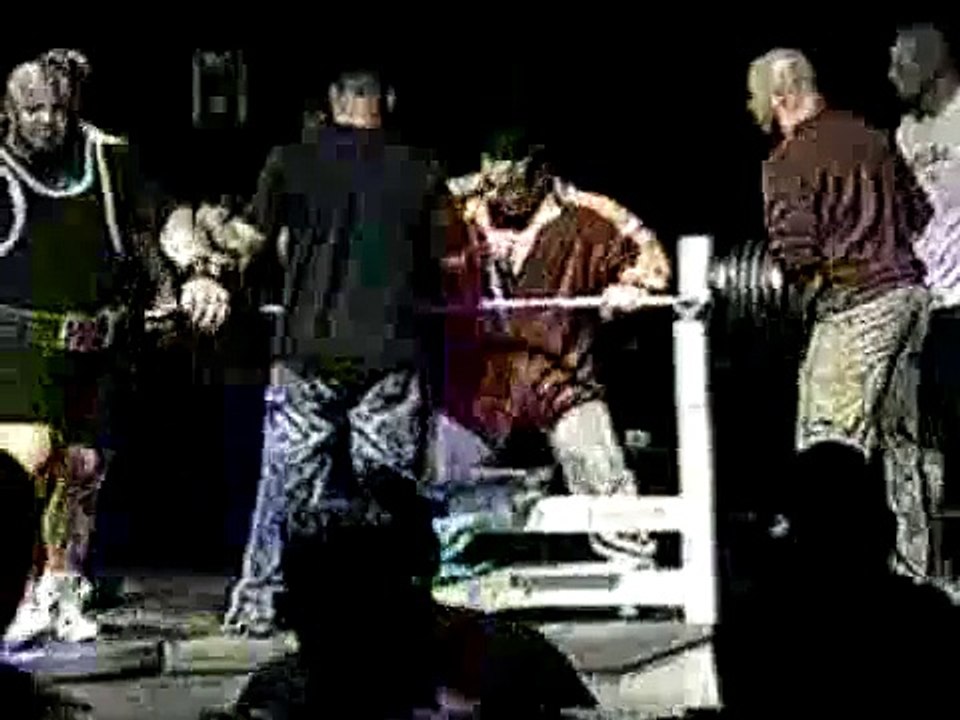 Scott Mendelson 715lb RAW Benchpress
