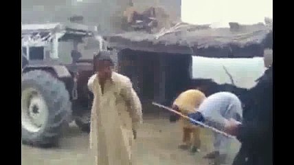 انسانو ں سے جانوروں جیسا سلوک کیوں؟ Behaviour of Unjust Landlords