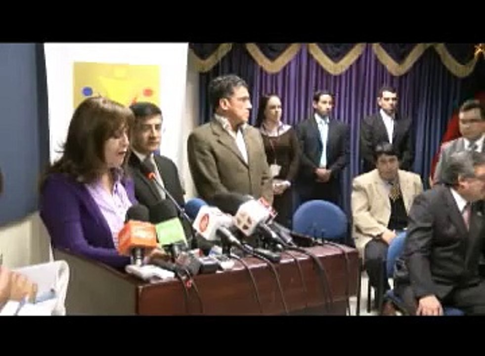 Documentos de Reyes fueron entregados a peritos ecuatorianos