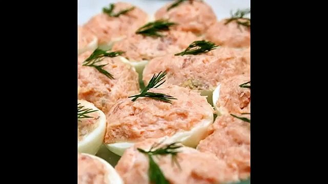 Яйца фаршированные «Две пасты»