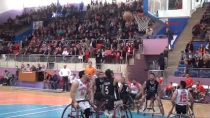 Beşiktaşlı Oyunculardan Alkışlanan Hareket