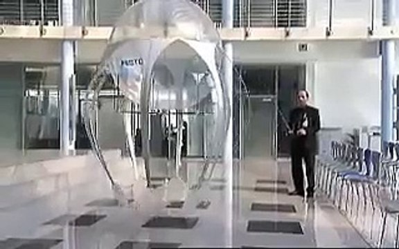 AirJelly - bionic flying machine for exhibitions and events