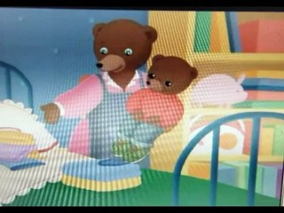 Petit Ours brun aide maman