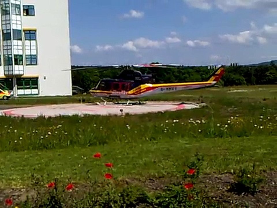 Start Bell 412 Intensivhubschrauber