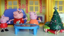 Pig George da Familia Peppa Pig ganha Brinquedo de Pescaria Pega Peixe!!! Em Portugues Tototoykids