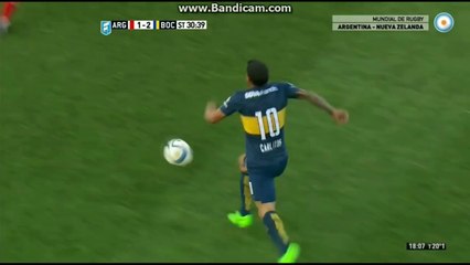 La patada de tevez a ezequiel ham