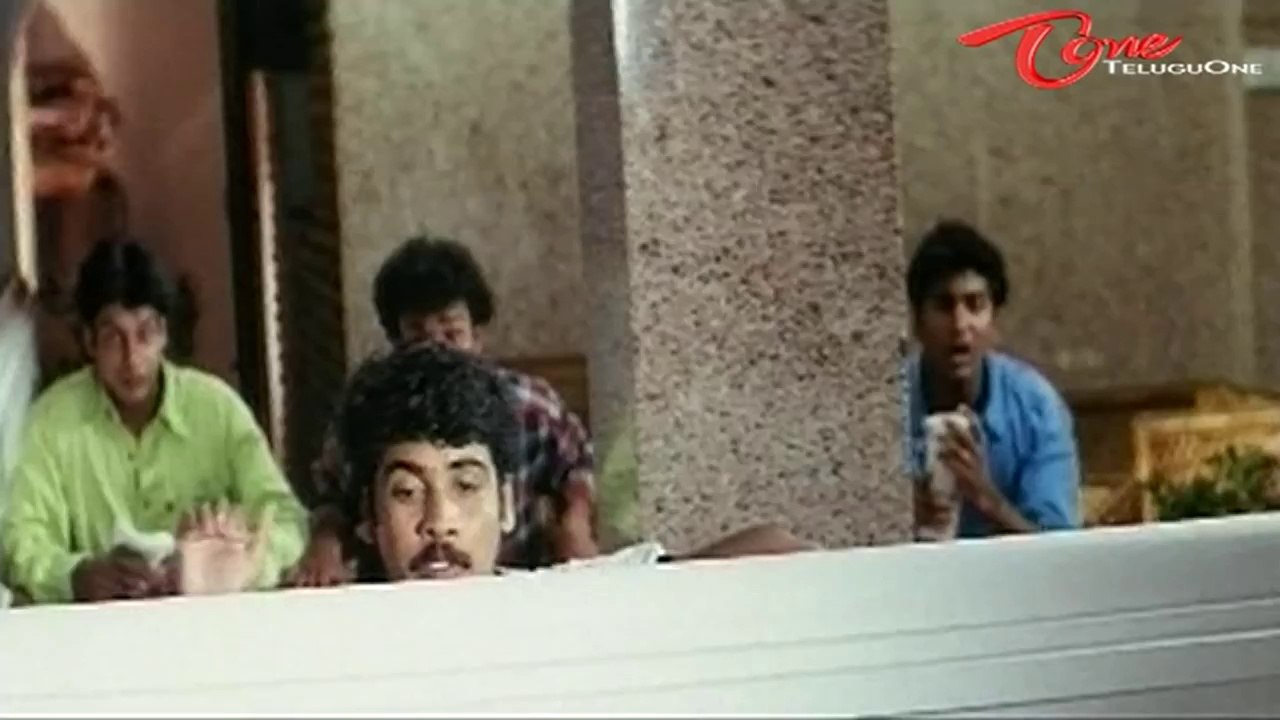 Sivaji Gang Enjoying Hot Aunty Exposing- Telugu Romantic Comedy Scenes