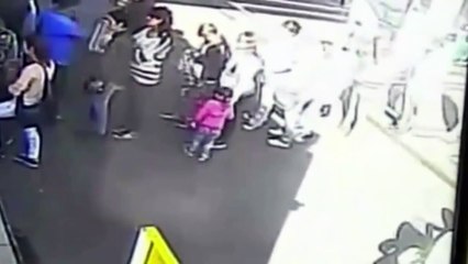 newborn baby girl being left abandoned by her mom in petrol station toilets