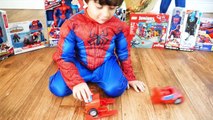 GIANT EGG SURPRISE OPENING SPIDERMAN Marvel Superhero Toys Kids Video Spiderman Vs Venom