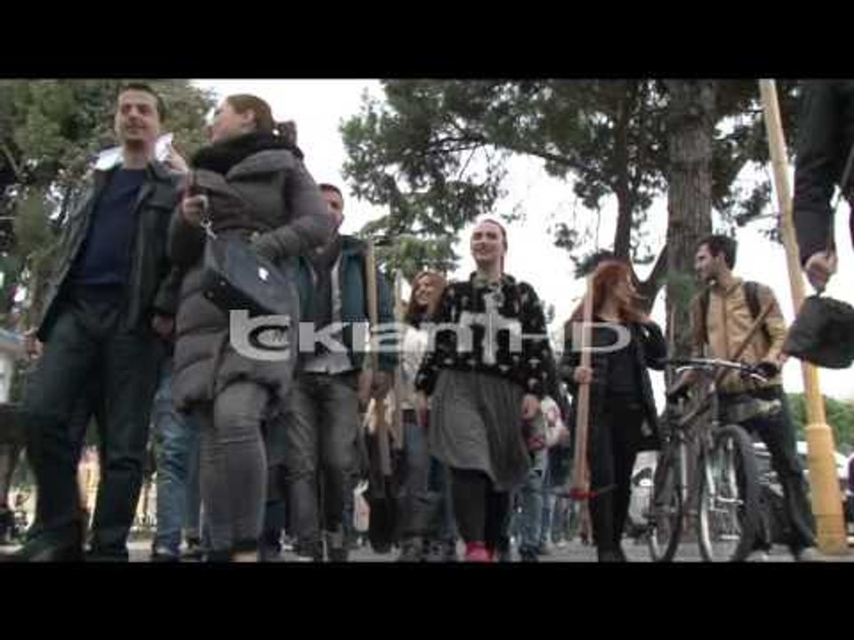 PROTESTA DHE VELIAJ