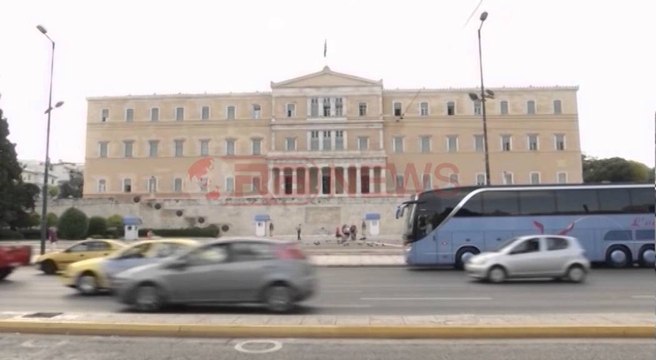 Remitancat, Dërgesat e emigrantëve tkurren me 18% si pasojë e krizës në Greqi- Ora News