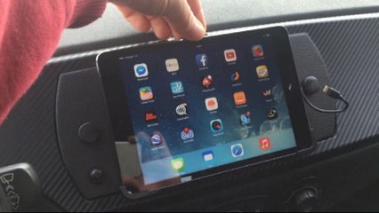 IPAD MINI 2 3G intégré dans BMW Z4 E85