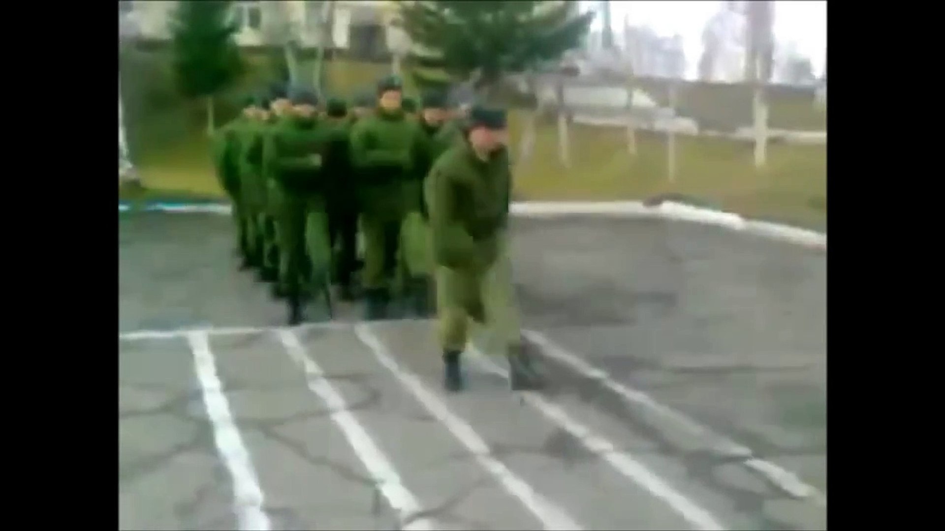 ⁣Russian Army Marches to Spongebob Squarepants Theme Song