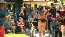 Ciclistas desnudos para protestar en Australia