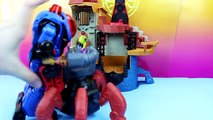 Imaginext Bizarro captures Construction worker and Superman Saves him Robot War Battle