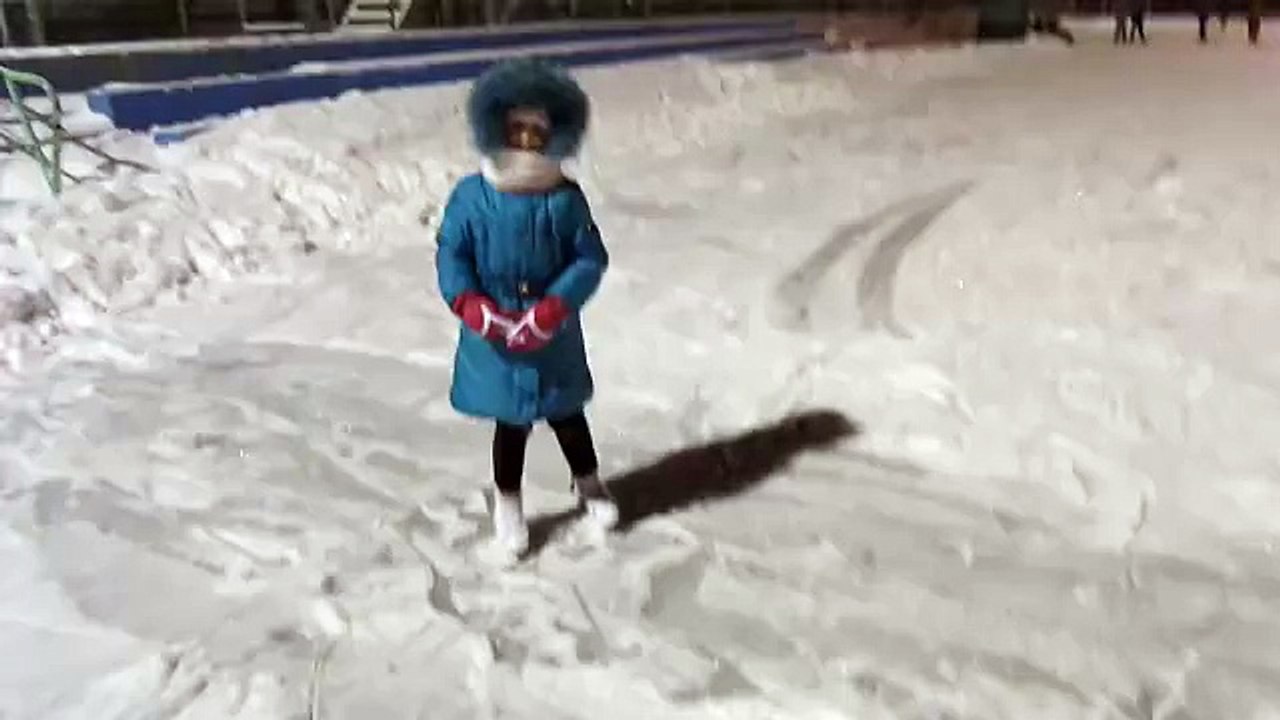 Маша и Медведь : Праздник на льду (Серия 10)