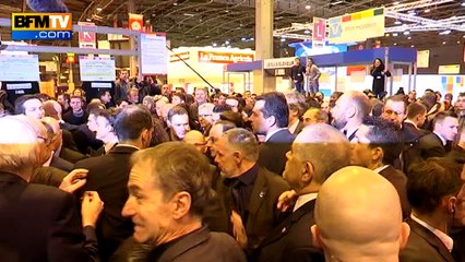 François Hollande hué: la fonction présidentielle désacralisée?