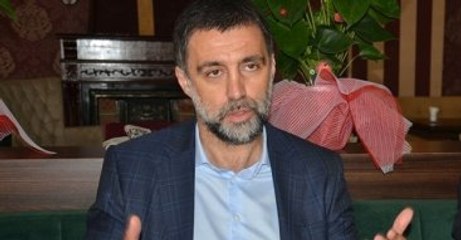 Hakan Şükür, Galatasaraylı Futbolcuları Topa Tuttu