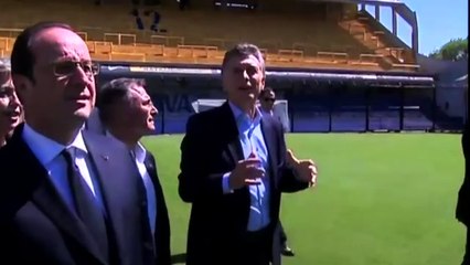 François Hollande inscrit un penalty en Argentine !