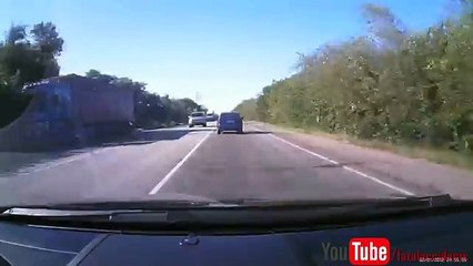 Brutal fatal head-on car crash in Ukraine