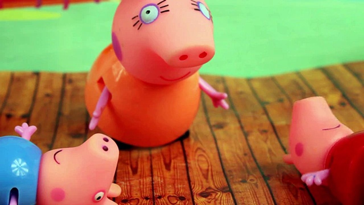 Свинка Пеппа Маша и Медведь мультик про Бассейн игрушки для детей на русском