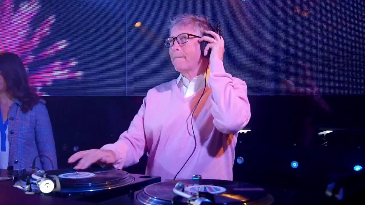 Quand Bill Gates & sa femme se Prennent pour des Djs !