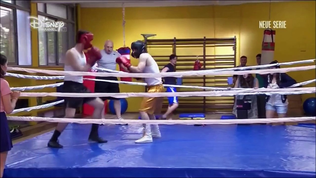 Violetta: Maxi beim Boxen #4