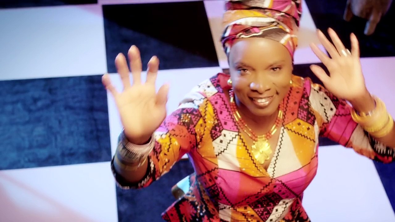 Play Na Play Omawumi ft Angélique Kidjo