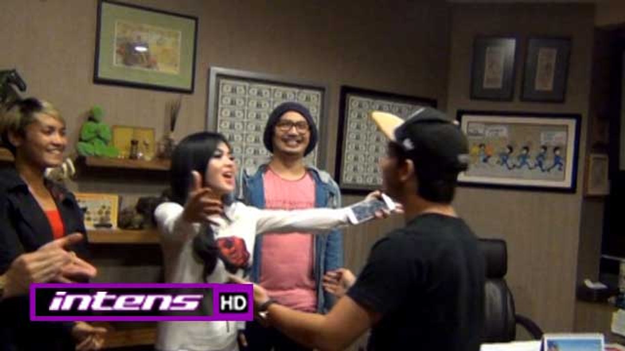 Pengorbanan Syahrini untuk Ultah Cakra Khan - Intens 29 Februari 2016