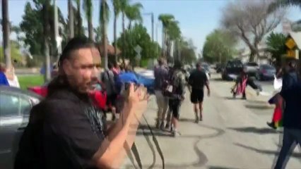 Violences entre membres du Ku Klux Klan et militants hostiles en Californie