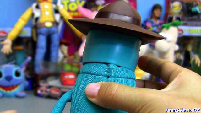 Phineas and Ferb Disney Agent P with Dr Doofenschmertz toys review From Disney channel