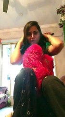 ARSHI KHAN Showing Love For Shahid Afridi Before Match