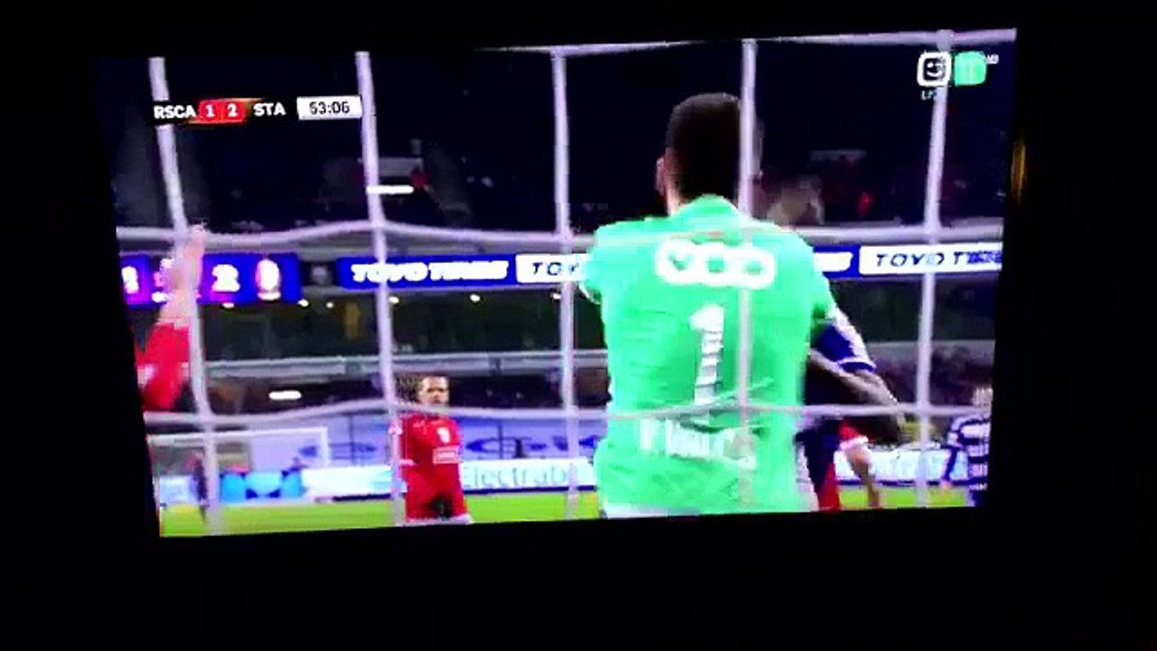 Victor Valdes sinirlerine hakim olamadı!