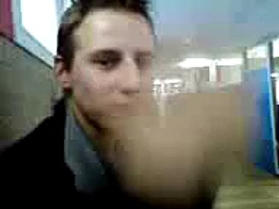 Ruud met zijn handjes