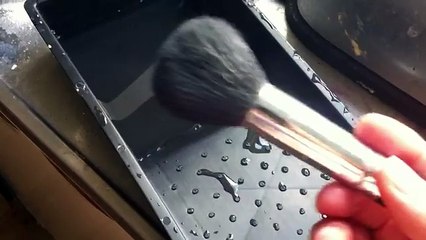 clean makeup brushes easy