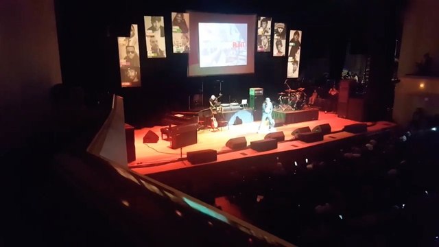 Oscars protesters and activists rally together at Justice for Flint