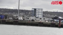 Migrants sur le port de Cherbourg. Le préfet de la Manche fait le point