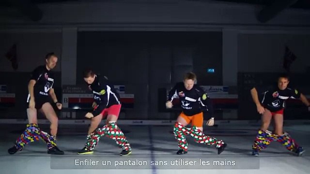 Как надеть штаны без помощи рук видео